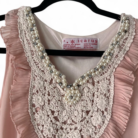 Pink Dress with Lace and pearl Detail. - Picture 8 of 13